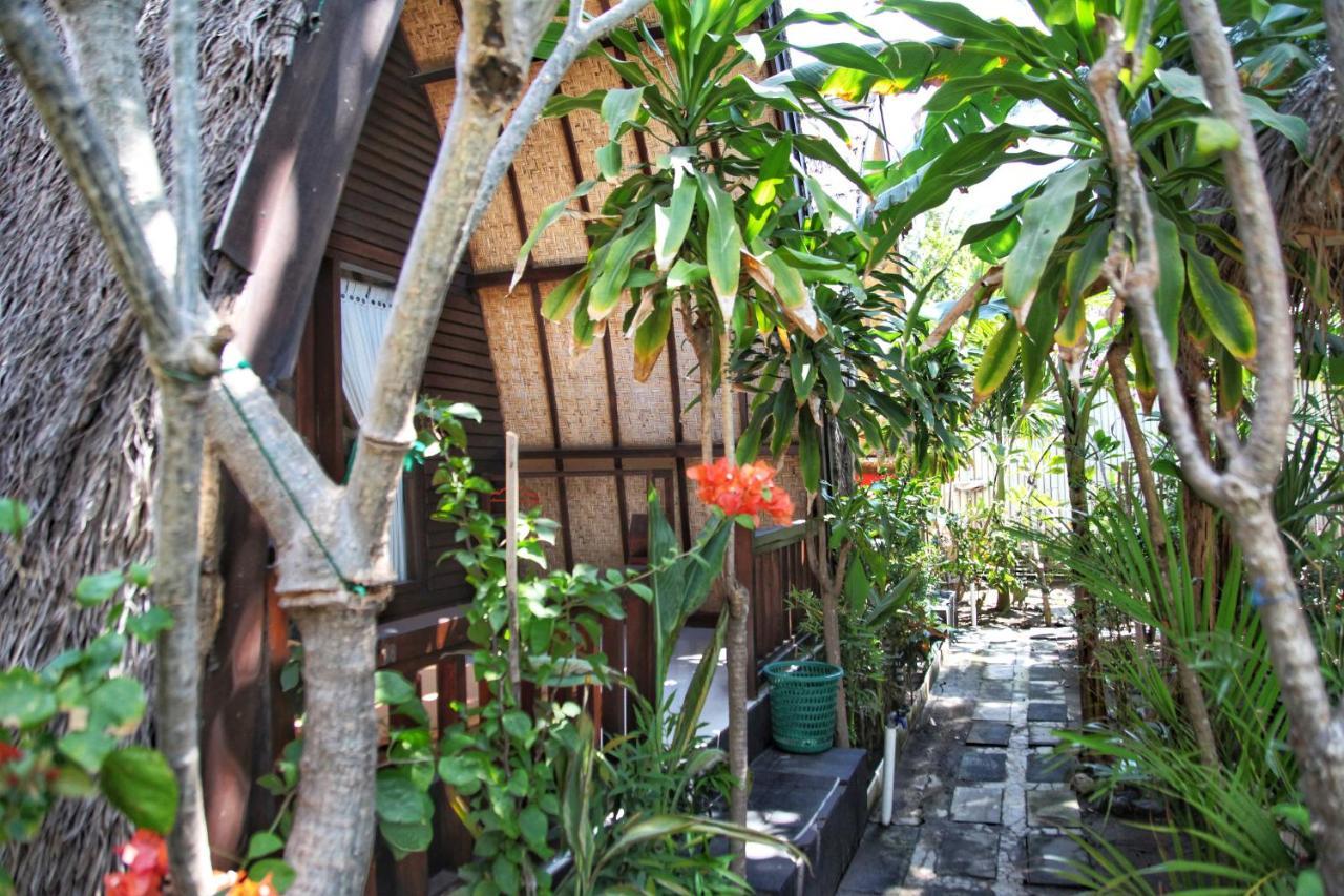 Hotel Unzipp Lumbung Gili Trawangan Exterior foto